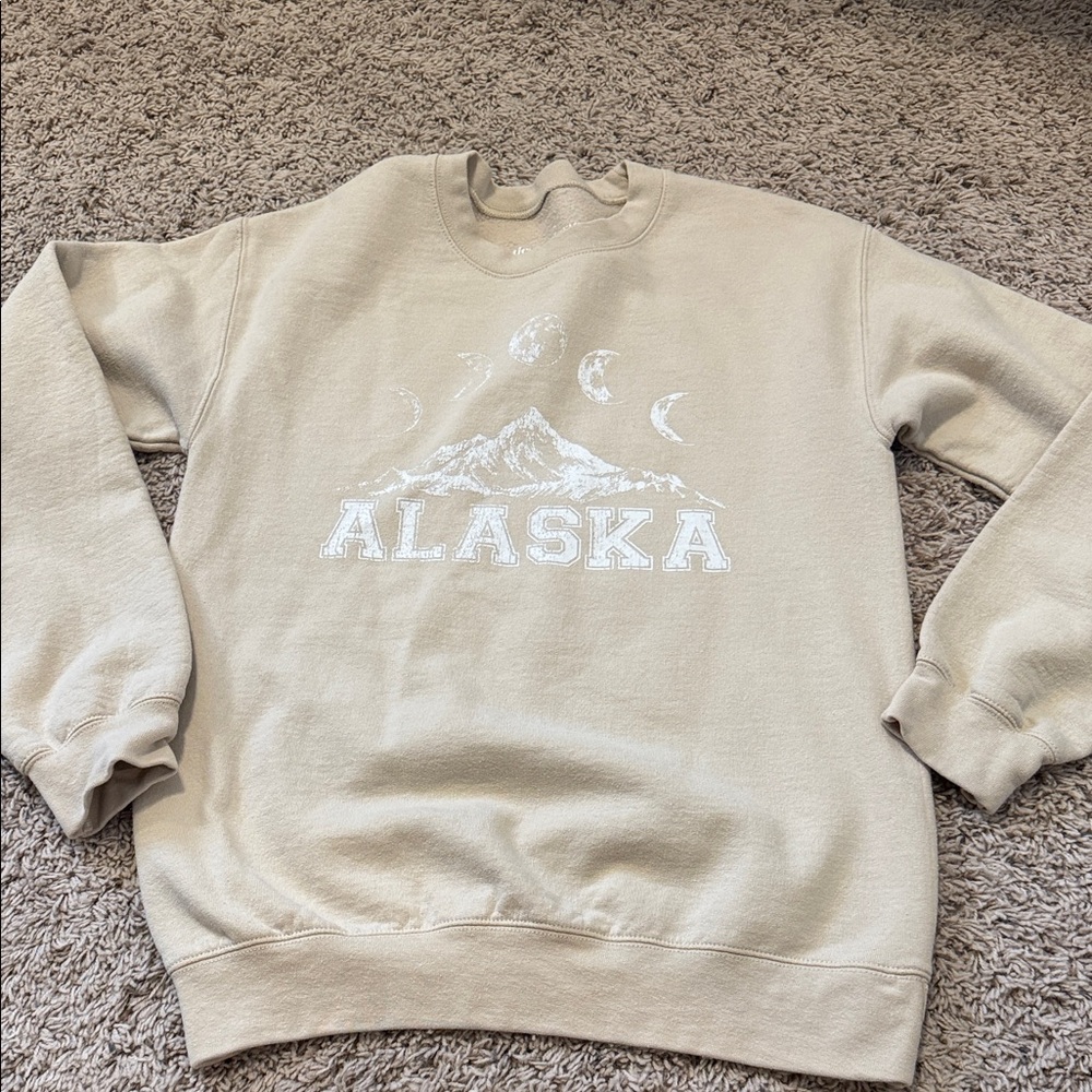 Women’s Desert Dreamer cream oversized sweatshirt Alaska size XS
